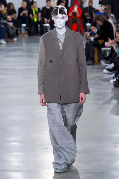 Look 22